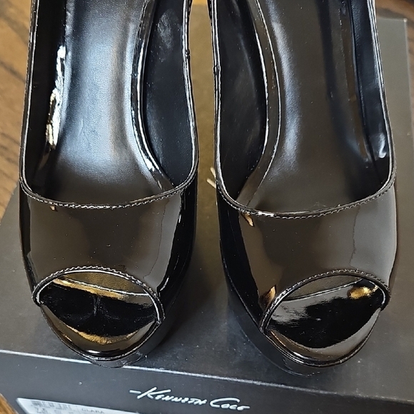 Kenneth Cole Black Glossy Peep-Toe Heels - Picture 8 of 10